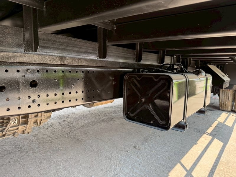 6 ล้อ ISUZU FRR 210 ปี 63 ตู้ 10 บาน พร้อมใช้