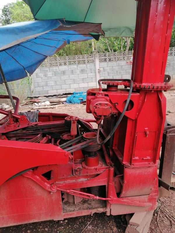 เครื่องสับย่อยหญ้าเนเปียร์เเละข้าวโพด เครื่องสับย่อยหญ้าเนเปียร์เเละข้าวโพด