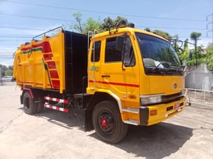 นิสสัน 6ล้อ PKB220แรง ยูโร2 รถขยะ ปี45 ราคา 650,000 บาท