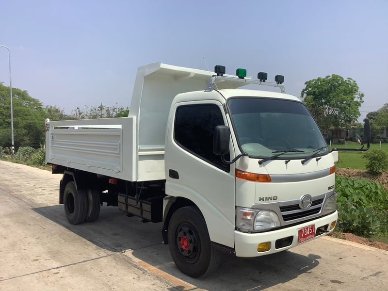 Hino 6 ล้อ(ดั้มพ์สามมิตร) ดูโท้ 136แรง ยูโร2 ปี50