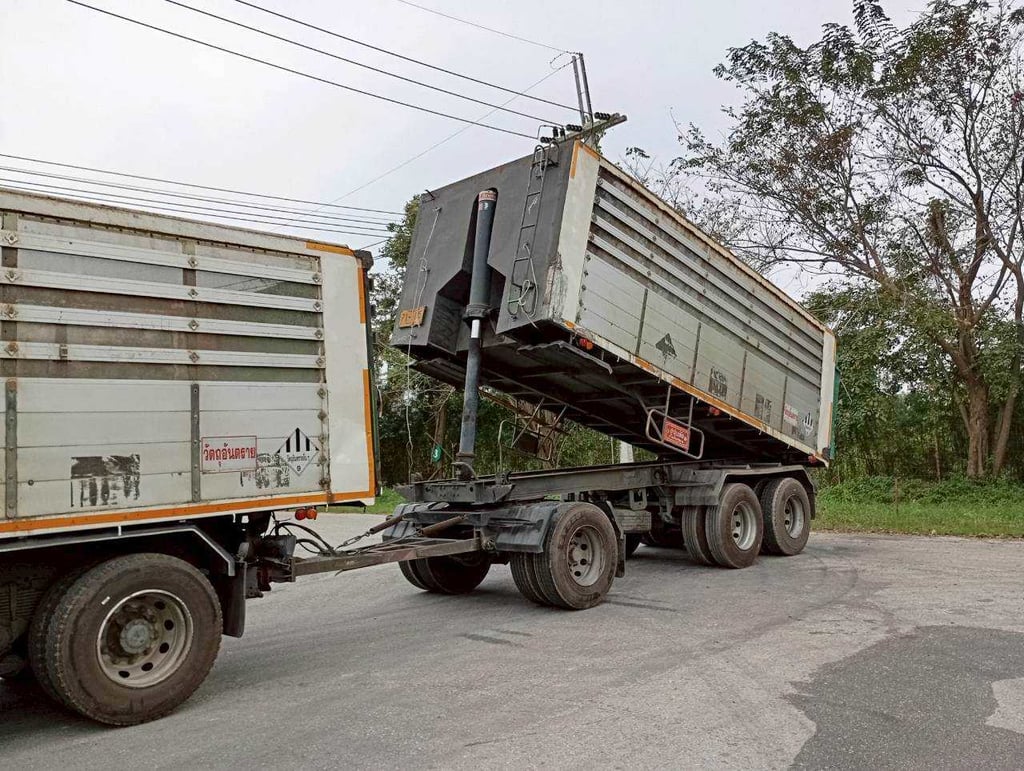 HINO Victor 500 EURO 3 ทะเบียน 71-1211 พ่วง 71-1145