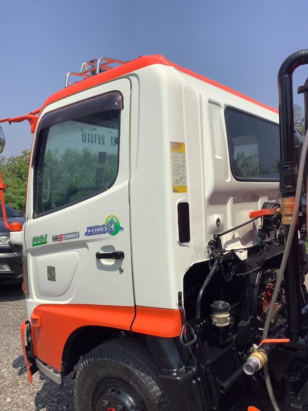 Hino 6 ล้อ (เมก้าFC9J)150 แรง ยูโร2 ปี55 รถน้ำ  5,000 ลิตร 