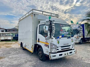 ISUZU NPR150 ปี62 ตู้3บาน ยาว4.20เมตร 