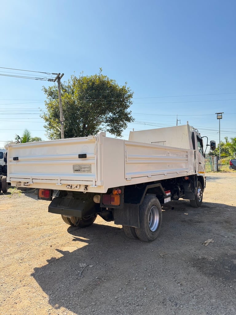 Hino 6 ล้อ 175 แรง ดั้มพ์ 3คิว 