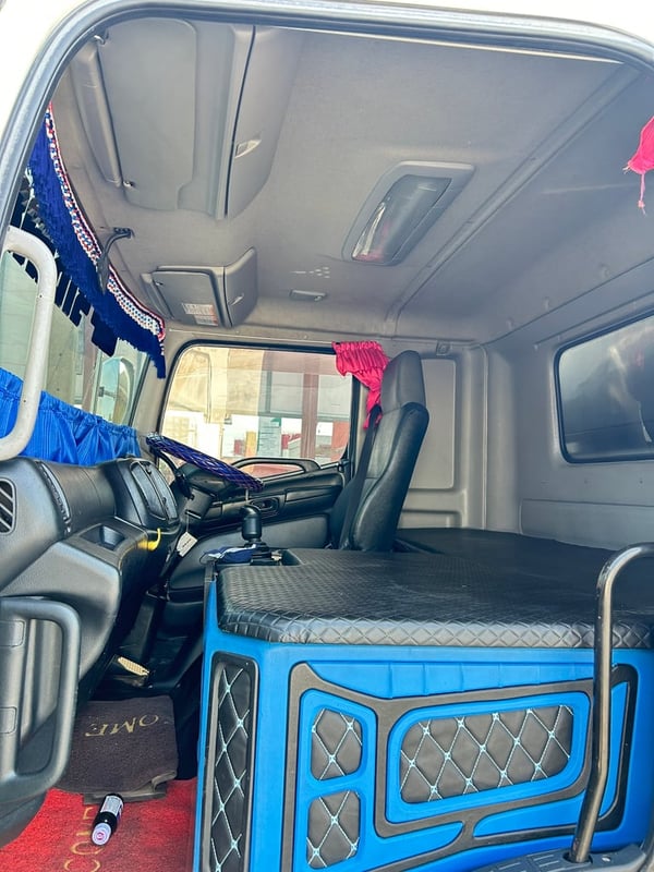 HINOรุ่นFL8jเครือง260 ปี59 กระบะยาวคอกสูง 6.50มตร