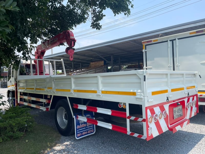 Isuzu Deca เครนท้องวีล่างบนตะขอพับ 5.50 ตัน ปี 48 FTR 200 แรง แอร์เย็น 
