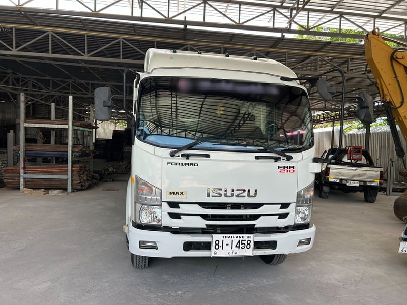 Isuzu 6 ล้อ FRR210 ดั้มพ์ 3 มิตร 5 คิว ปี63 Isuzu 6 ล้อ FRR210 ดั้มพ์ 3 มิตร 5 คิว ปี63