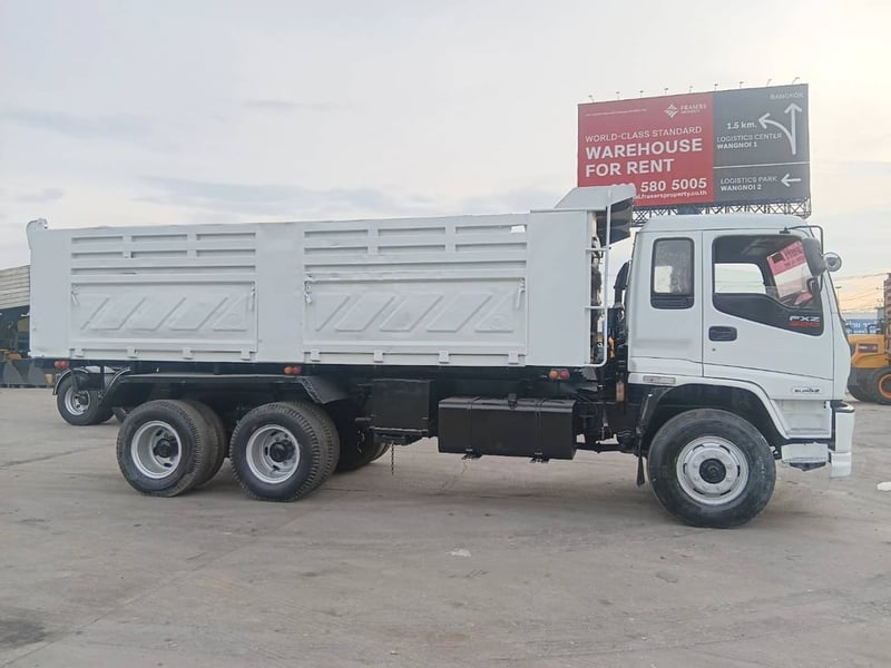 ขายสิบล้อดั้ม อีซูซุ เดก้า 320แรง ปี 2550 รุ่น Max โหลด  ปั้มสามมิตร 