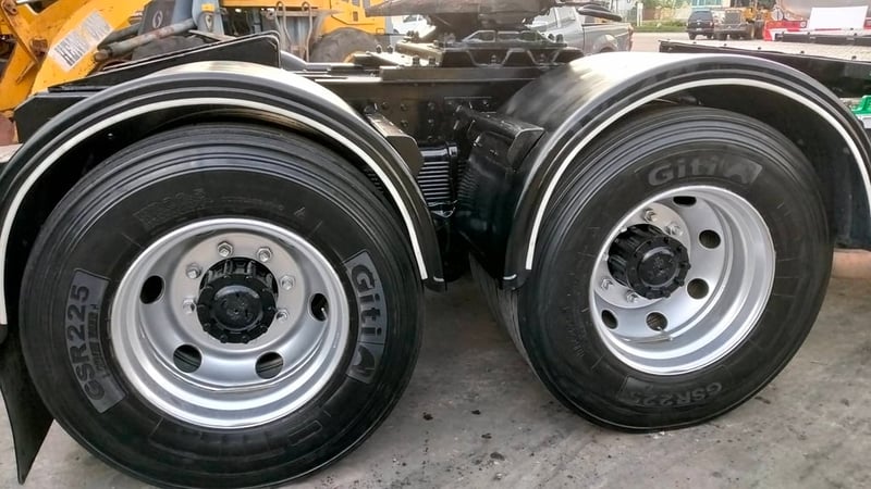 หัวลากฮีโน่เมก้า ซีรี่ย์ 500 FM2P 380แรง ปี 2557 หัวลากฮีโน่เมก้า ซีรี่ย์ 500 FM2P 380แรง ปี 2557