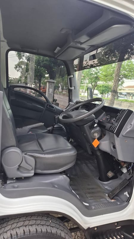Isuzu NLR 130 คอก ปี62