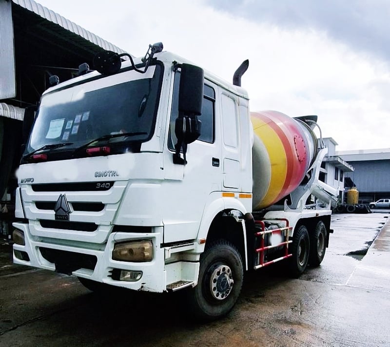 #827 SINOTRUK ZZ1257N3247C 340 แรงม้า รถบรรทุก รถโม่ผสมปูน ปี2014