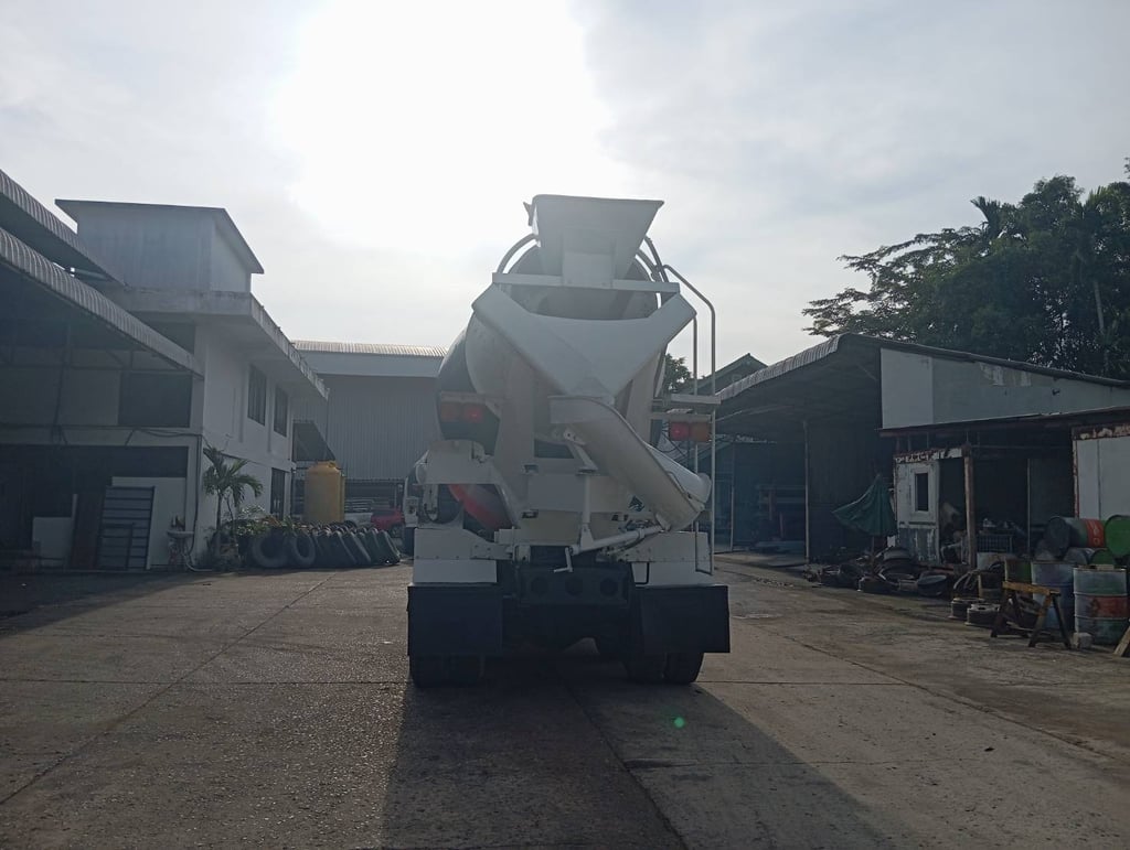 #812 NISSAN CD450VN-05032 220แรงม้า รถบรรทุก อื่นๆ โม่ผสมปูน ปี2013