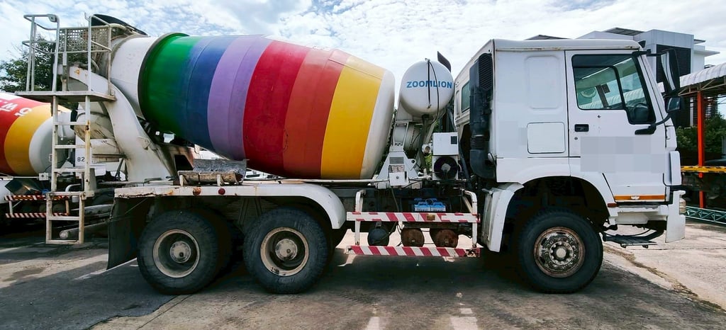 #817 SINOTRUK ZZ1257N3247C 340แรงม้า รถบรรทุก อื่นๆ โม่ผสมปูน ปี2014 #817 SINOTRUK ZZ1257N3247C 340แรงม้า รถบรรทุก อื่นๆ โม่ผสมปูน ปี2014