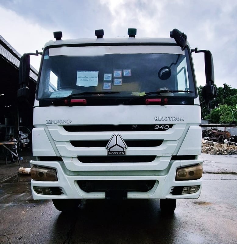 #827 SINOTRUK ZZ1257N3247C 340 แรงม้า รถบรรทุก รถโม่ผสมปูน ปี2014