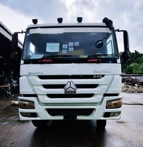 #827 SINOTRUK ZZ1257N3247C 340 แรงม้า รถบรรทุก รถโม่ผสมปูน ปี2014