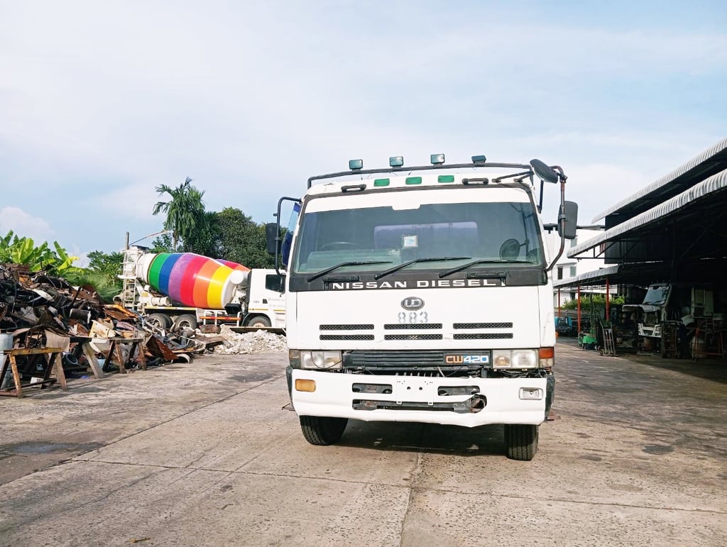 #883 NISSAN CD45V 275แรงม้า รถบรรทุก โม่ผสมปูน ปี1992 #883 NISSAN CD45V 275แรงม้า รถบรรทุก โม่ผสมปูน ปี1992
