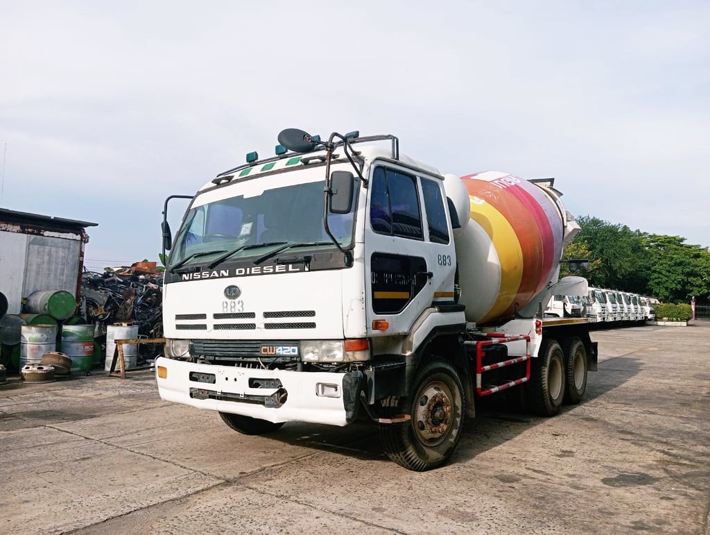 #883 NISSAN CD45V 275แรงม้า รถบรรทุก โม่ผสมปูน ปี1992 #883 NISSAN CD45V 275แรงม้า รถบรรทุก โม่ผสมปูน ปี1992