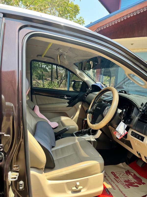 รถครอบครัว รถบ้าน สภาพดี👍คนเกาหลีขับ ดูแลเช้คเครื่องยนต์อะไหล่ตลอด สนใจสอบถามได้ค่ะ สินค้าอยู่ที่โกสุมพิสัย มหาสารคาม