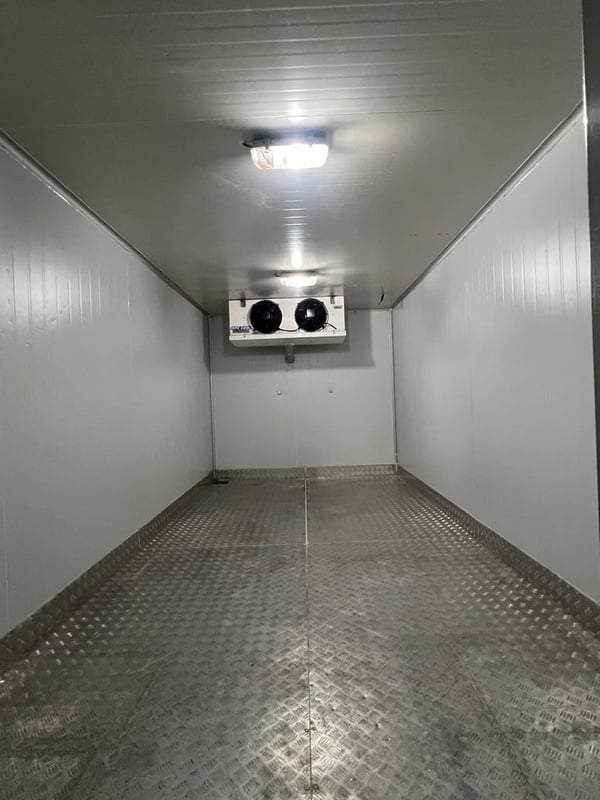 ต้องการขายเครื่องฟรีซดราย ขนาด 150 ลิตร พร้อม ห้องเย็น ขนาดความจุ 2-3 ตัน