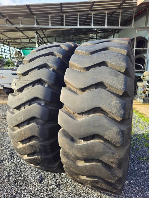 ยางรถเครน