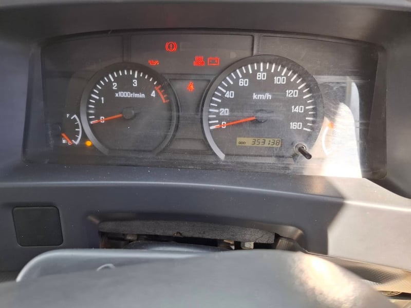 ISUZU NLR 130แรงม้า รถบรรทุก 4ล้อ กระบะเหล็ก ปี2011 เลขไมล์ 300,000 กม.