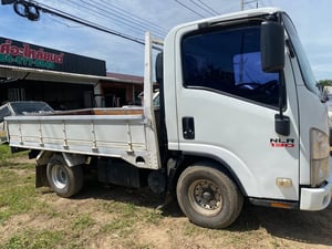 ISUZU NLR 130แรงม้า รถบรรทุก 4ล้อ กระบะเหล็ก ปี2011 เลขไมล์ 300,000 กม.