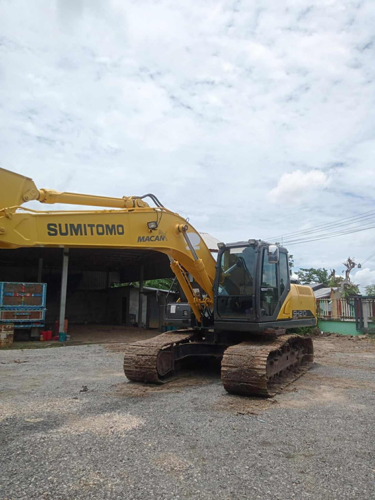 ขายรถแบคโฮ SUMITOMO SH210-6 1.25 ล้านบาท ขายรถแบคโฮ SUMITOMO SH210-6 1.25 ล้านบาท