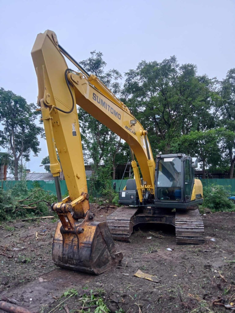 ขายรถแบคโฮ SUMITOMO SH210-6 1.25 ล้านบาท ขายรถแบคโฮ SUMITOMO SH210-6 1.25 ล้านบาท