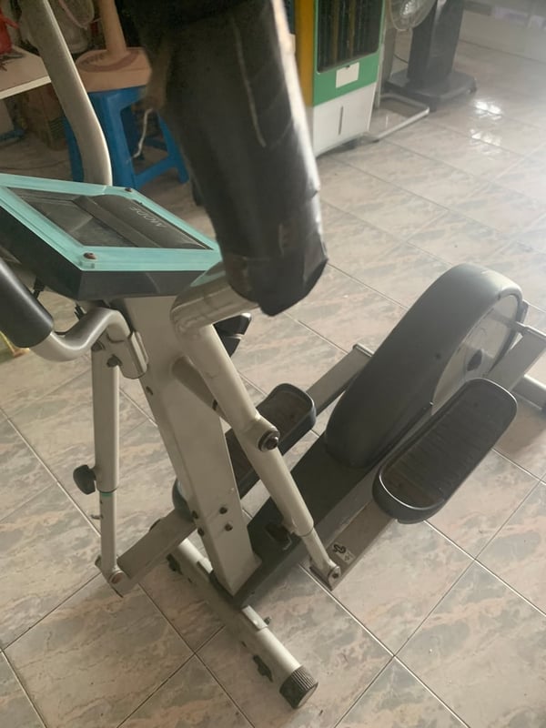 เครื่องออกำลังกาย วิ่งกึ่งสเต็ป