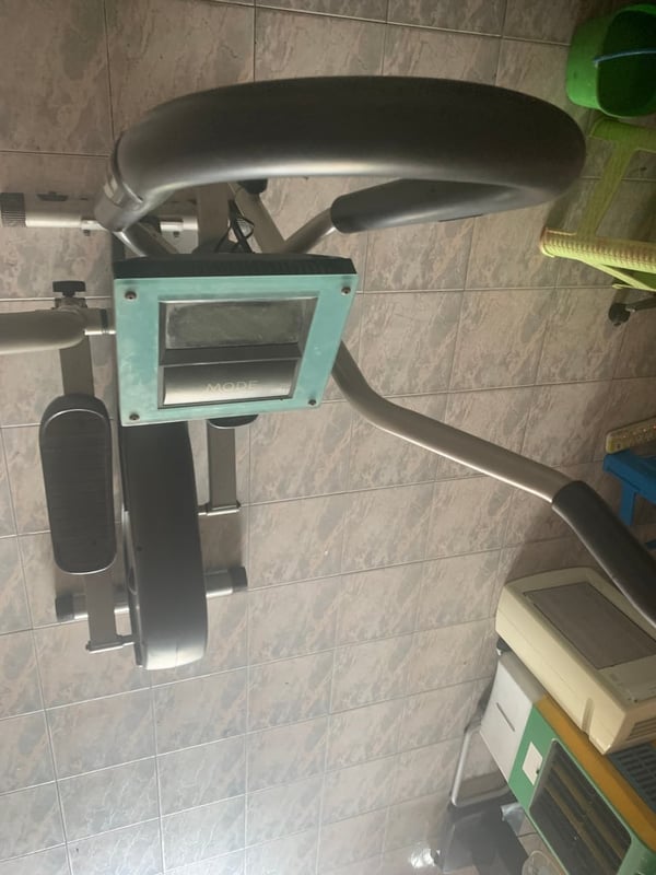 เครื่องออกำลังกาย วิ่งกึ่งสเต็ป