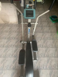 เครื่องออกำลังกาย วิ่งกึ่งสเต็ป