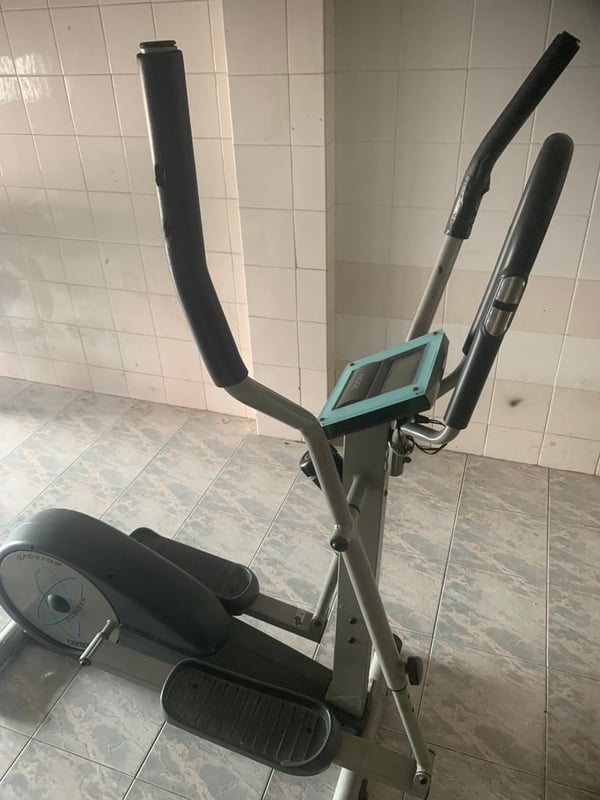 เครื่องออกำลังกาย วิ่งกึ่งสเต็ป