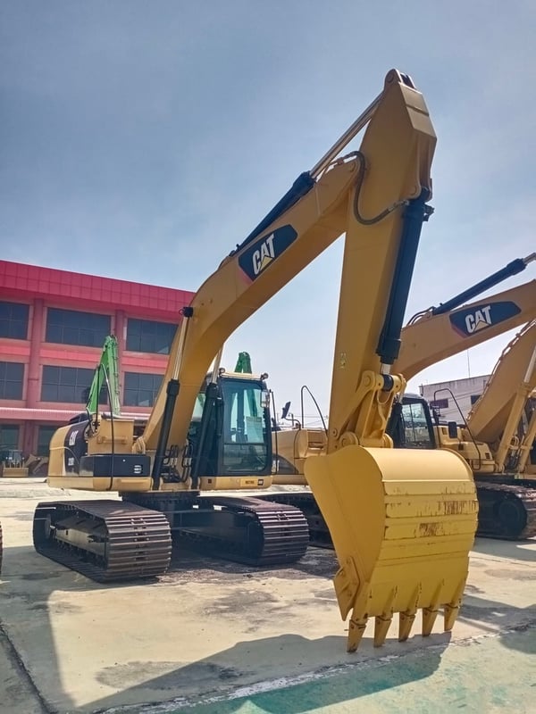 รถขุด CAT 320D2 GC SN.ZBH-101XX มือสอง ตรวจเช็คพร้อมใช้งาน สนใจติดต่อ ปิ่น ศุภสุตา 089-925-7129