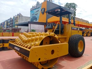 รถบดล้อหนาม CAT รุ่น CP563C SN.5JN-008XXX มือสอง สนใจติดต่อ ปิ่น ศุภสุตา 089-925-7129