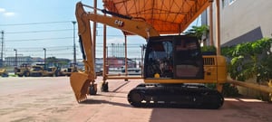 รถขุด CAT 313GC NEW สนใจติดต่อ ปิ่น ศุภสุตา 089-925-7129