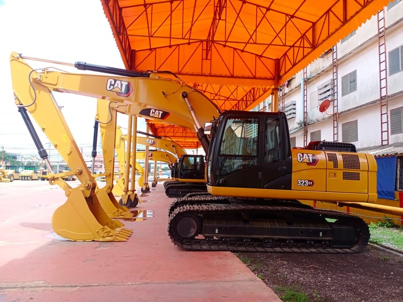 รถขุด CAT รุ่น 323GX 6สูบ  NEW สนใจติดต่อ ปิ่น ศุภสุตา 089-925-7129