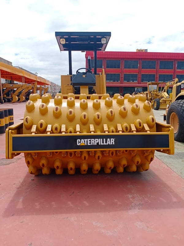 รถบดล้อหนาม CAT รุ่น CP563C SN.5JN-008XX ตรวจเช็คพร้อมใช้งาน สนใจติดต่อ ปิ่น ศุภสุตา 089-925-7129 รถบดล้อหนาม CAT รุ่น CP563C SN.5JN-008XX ตรวจเช็คพร้อมใช้งาน สนใจติดต่อ ปิ่น ศุภสุตา 089-925-7129