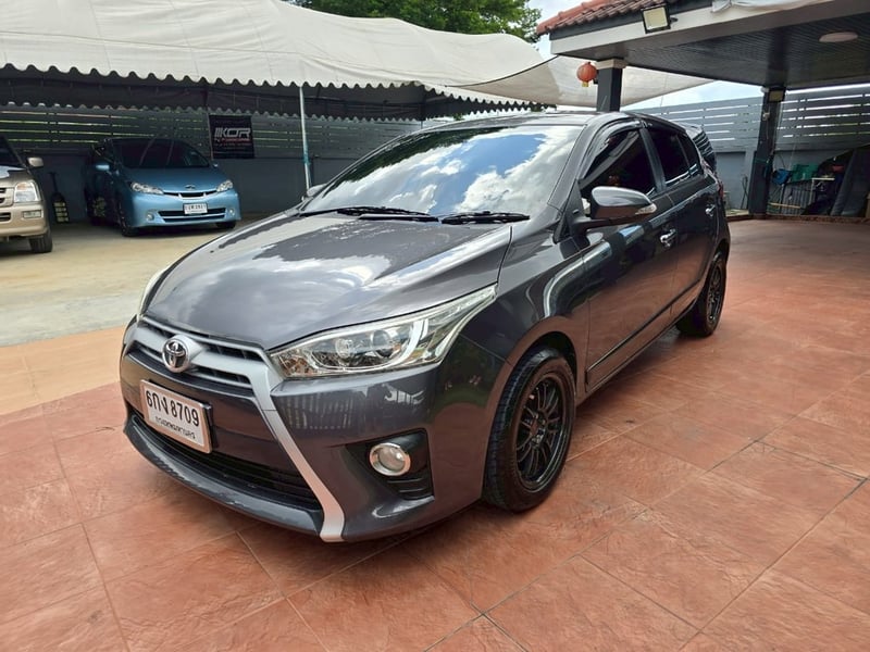 TOYOTA Yaris 1.2G auto ปี 2017 รุ่น TOP