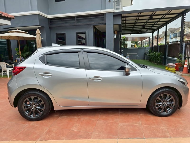 Mazda 2 Skyactiv 1.3 High Connect AT ปี 2019