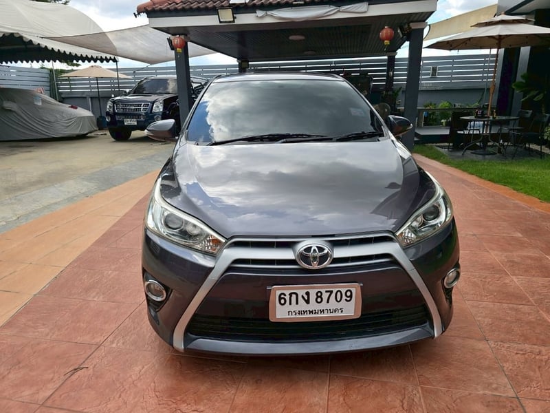 TOYOTA Yaris 1.2G auto ปี 2017 รุ่น TOP