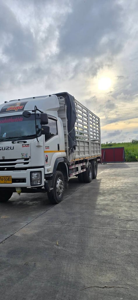 ISUZU FVM 240 