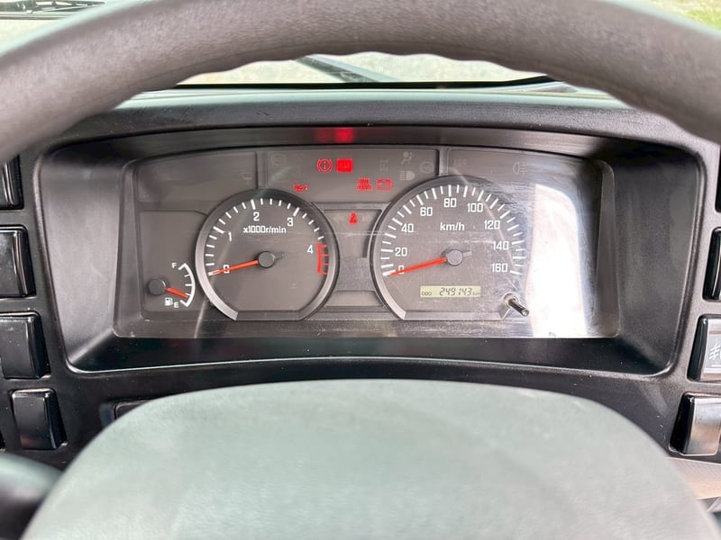 ISUZU NMR 130แรงม้า รถบรรทุก 6ล้อ ดั้มพ์ ปี2019