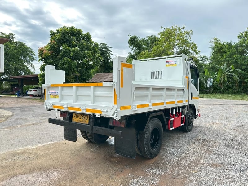 ISUZU NMR 130แรงม้า รถบรรทุก 6ล้อ ดั้มพ์ ปี2019