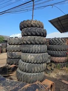 ขายยางรถตักพร้อมกะทะ 14.00-24.00