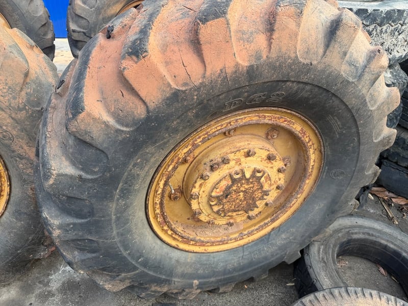 ยางรถตัก ยางรถตัก