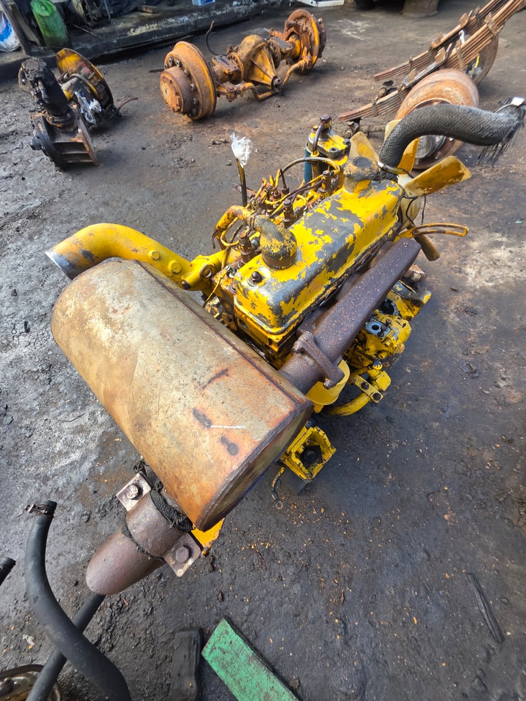 ขายเครื่องแม็คโครkomatsu 3d94-2