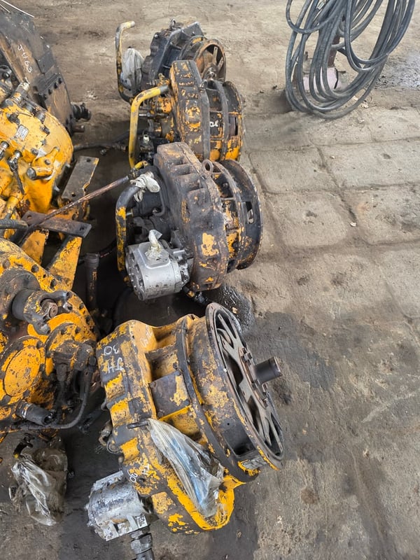 ขายทอร์คพร้อมปั้มรถตักkomatsu jh30 ขายทอร์คพร้อมปั้มรถตักkomatsu jh30