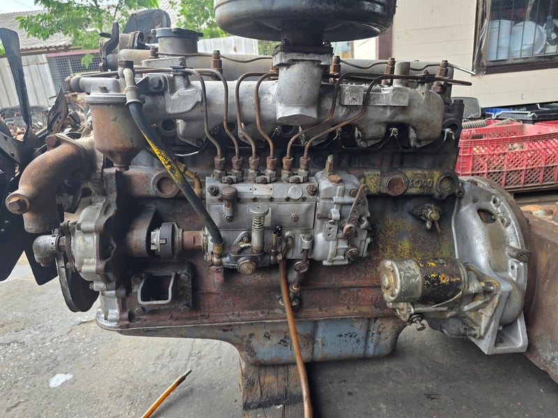 ขายเครื่องhino ec100 ปั้มกาวานา