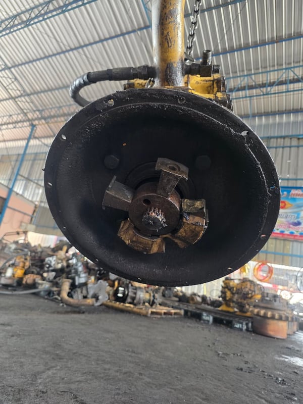 ขายปั้มแม็คโคร komatsu pc200-6 