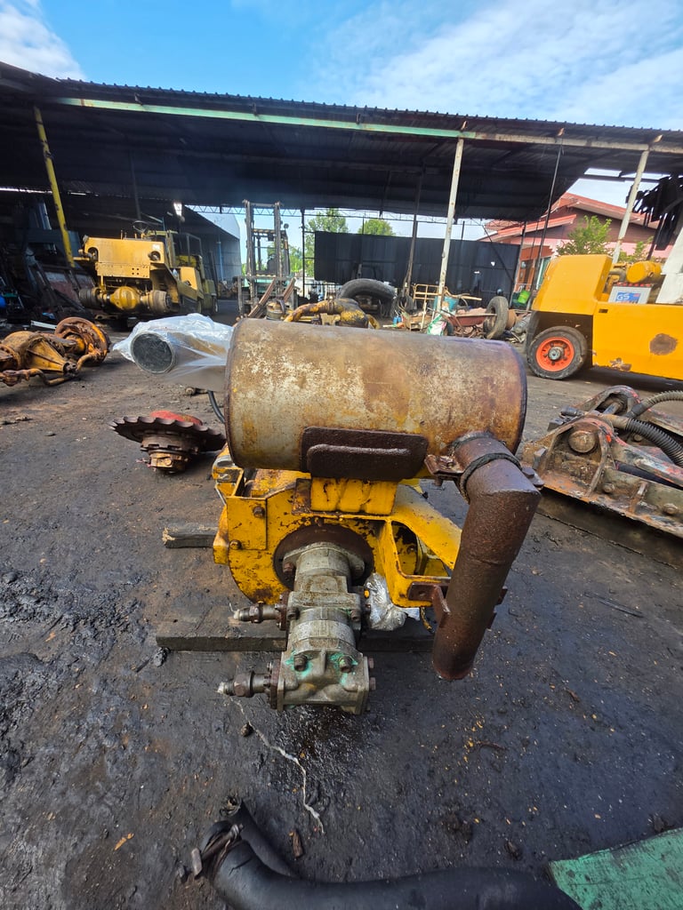 ขายเครื่องแม็คโครkomatsu 3d94-2